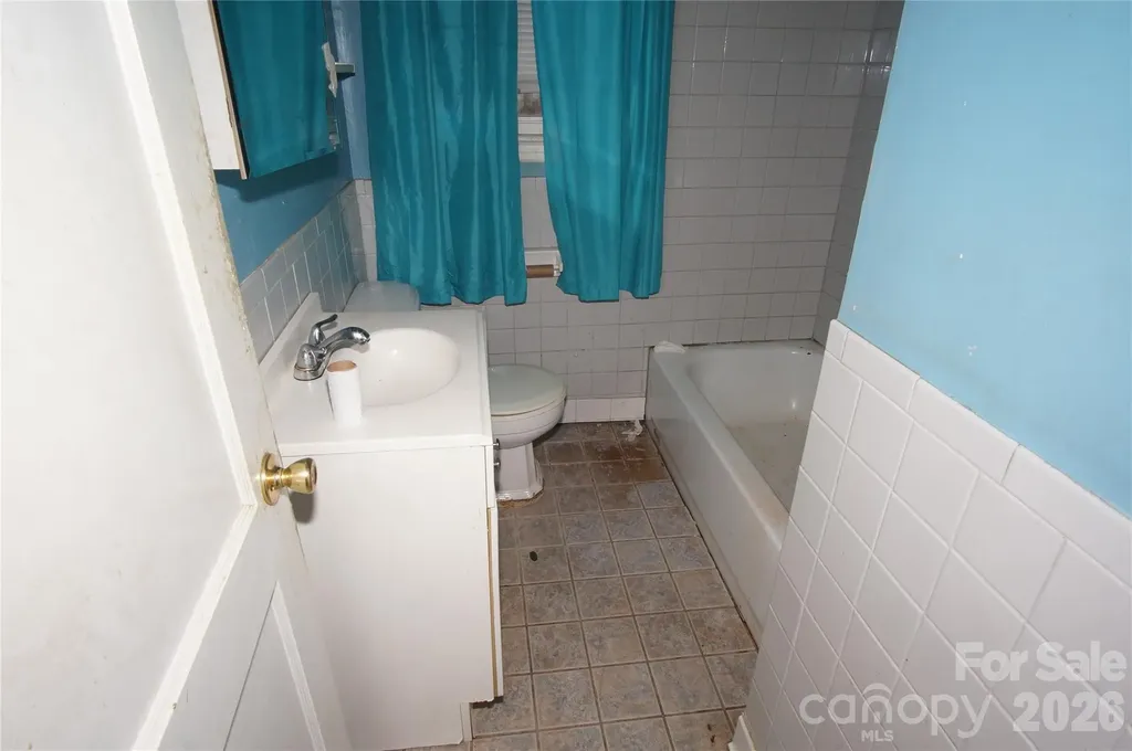 3905 Mcmillan Street Charlotte NC 28205