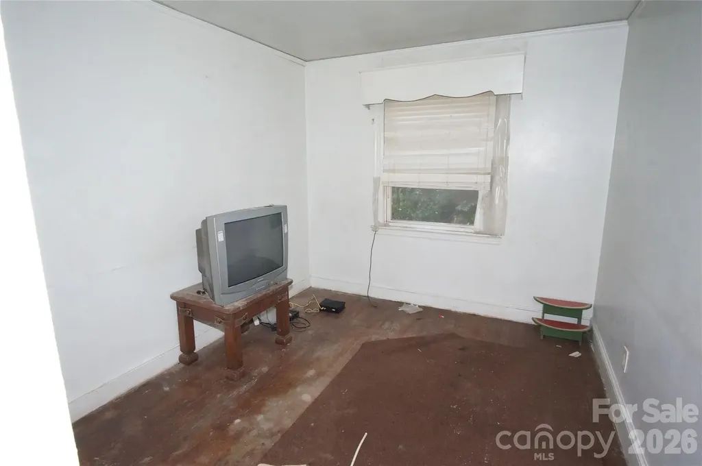 3905 Mcmillan Street Charlotte NC 28205