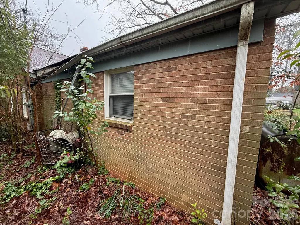 3905 Mcmillan Street Charlotte NC 28205