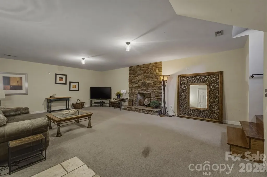 405 Golfview Court Lenoir NC 28645