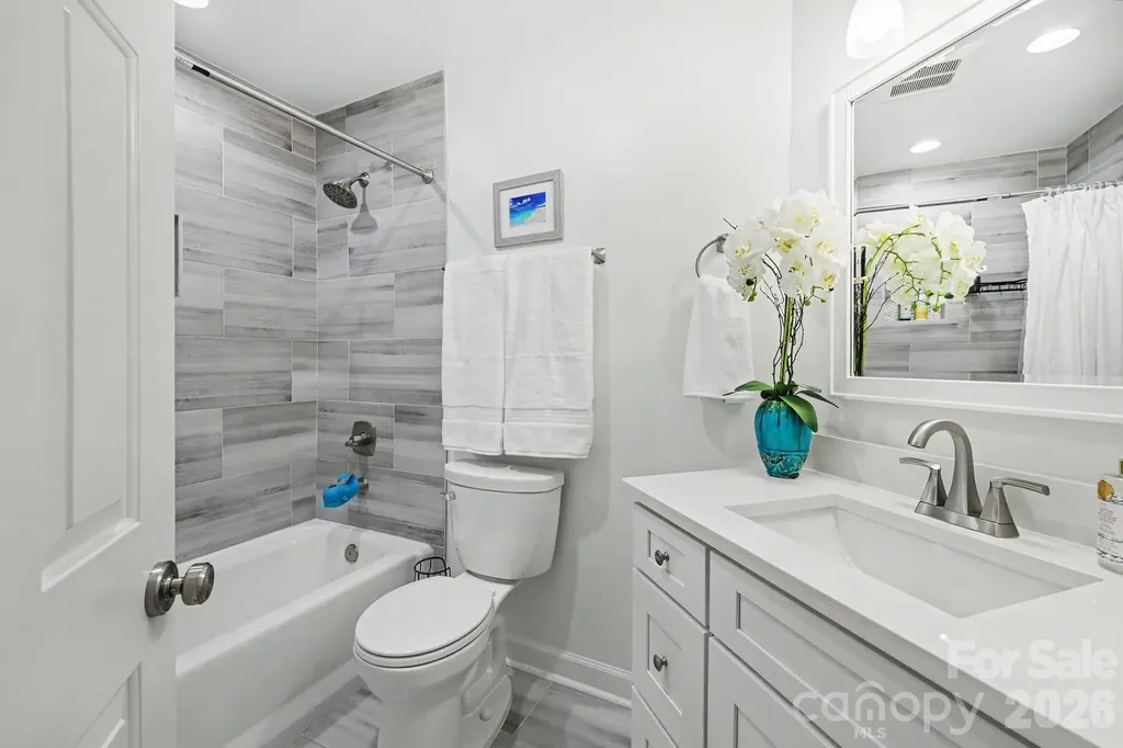 5000 Whitwell Court Charlotte NC 28226