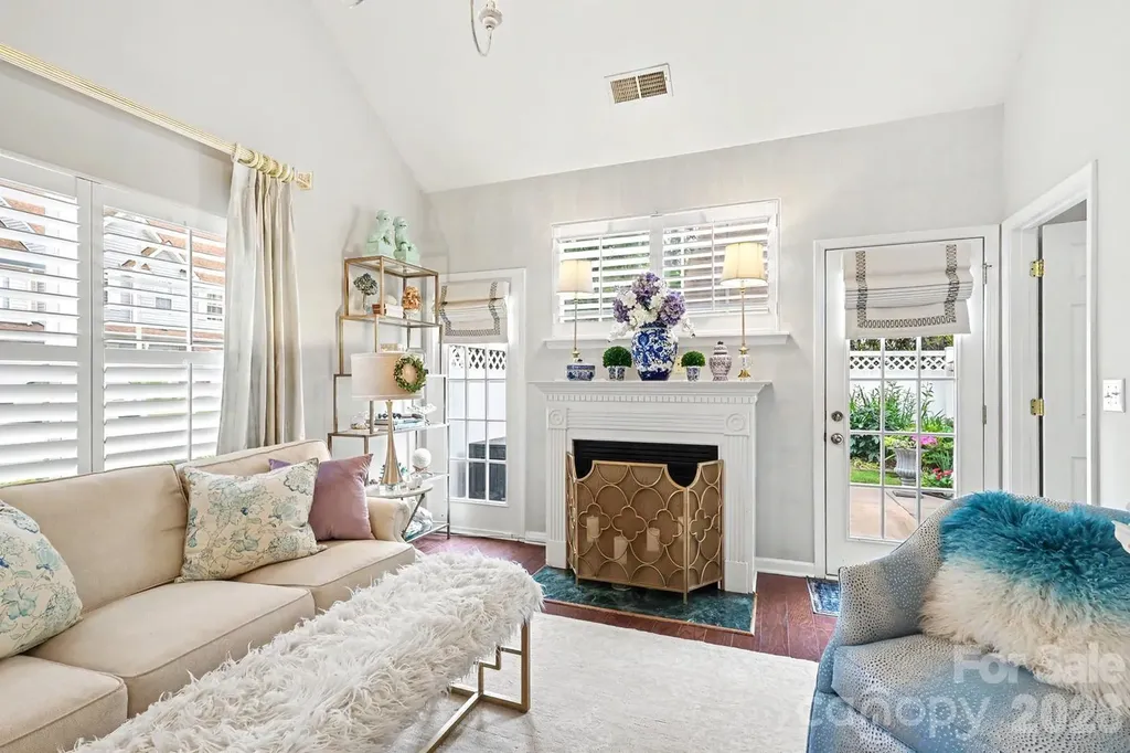 11184 Saintsbury Place Charlotte NC 28270