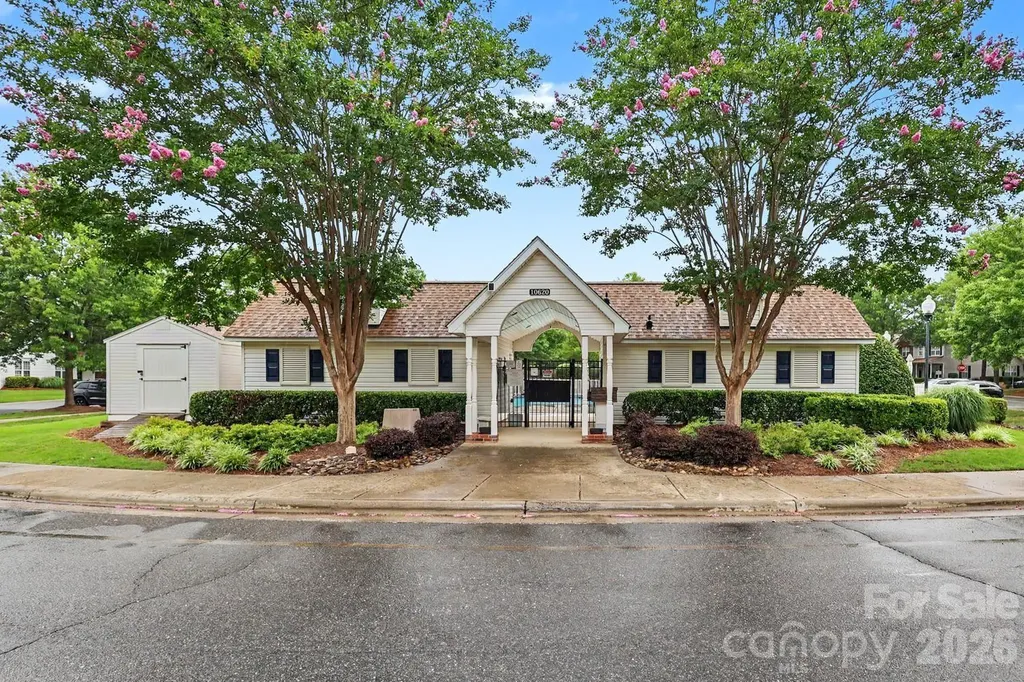 11184 Saintsbury Place Charlotte NC 28270