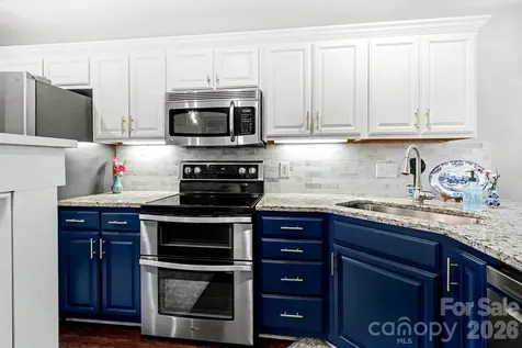 11184 Saintsbury Place Charlotte NC 28270