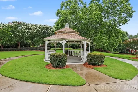11184 Saintsbury Place Charlotte NC 28270
