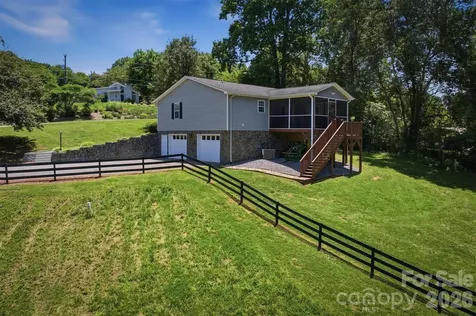 4015 Fairview Drive Maiden NC 28650