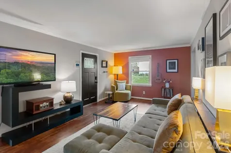 7 Wilshire Drive Asheville NC 28806