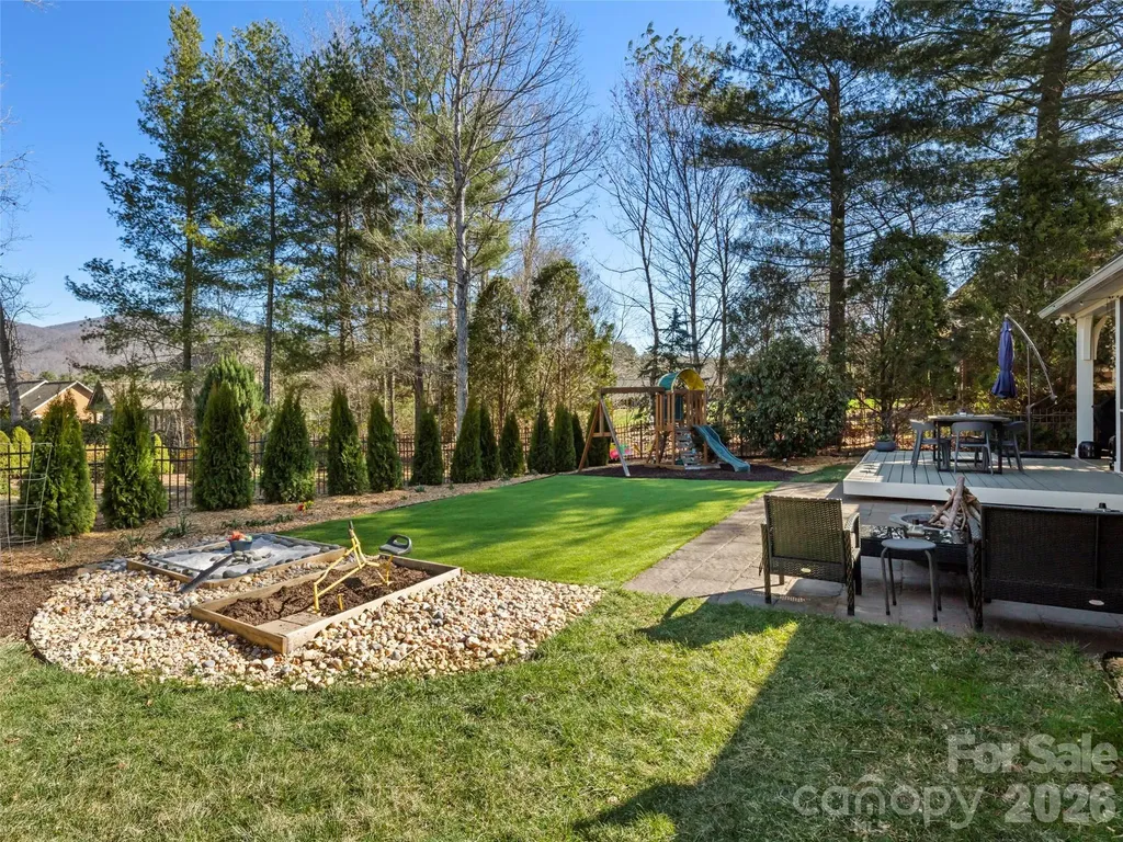 47 Ledgestone Drive Fairview NC 28730