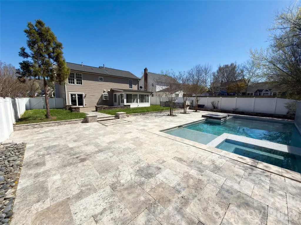 12015 Landen Drive Charlotte NC 28277
