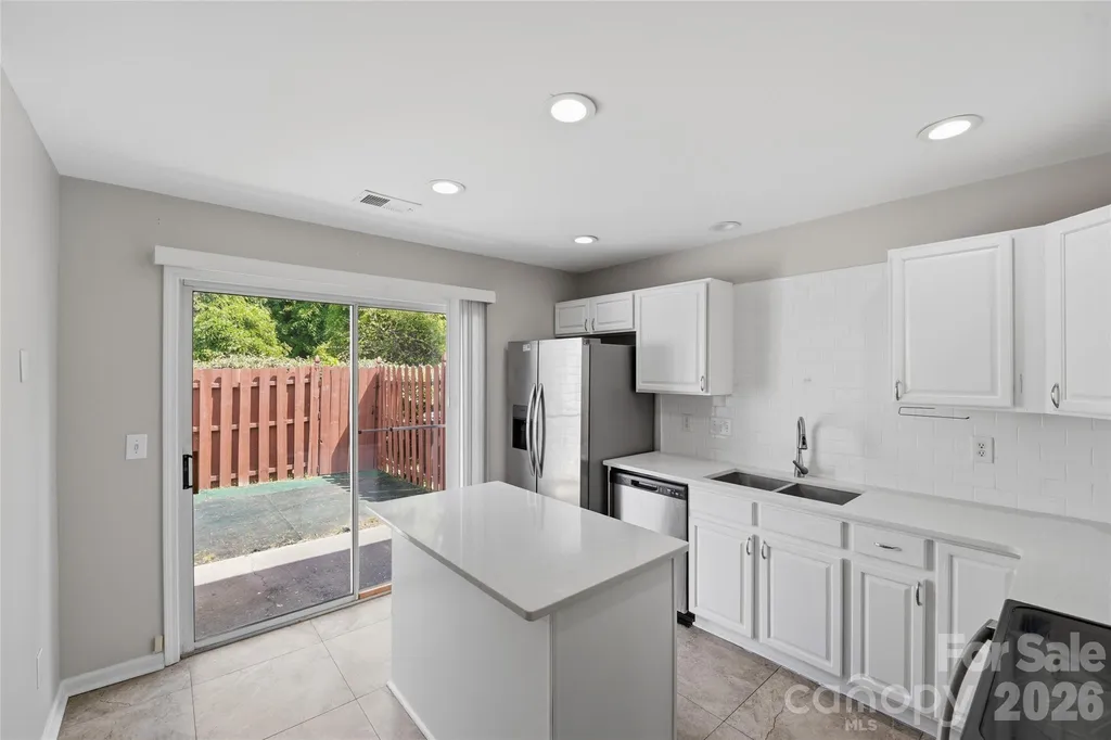 7709 Petrea Lane Charlotte NC 28227