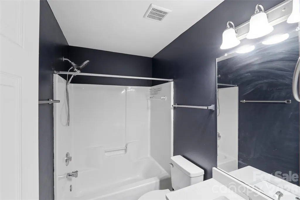 7709 Petrea Lane Charlotte NC 28227
