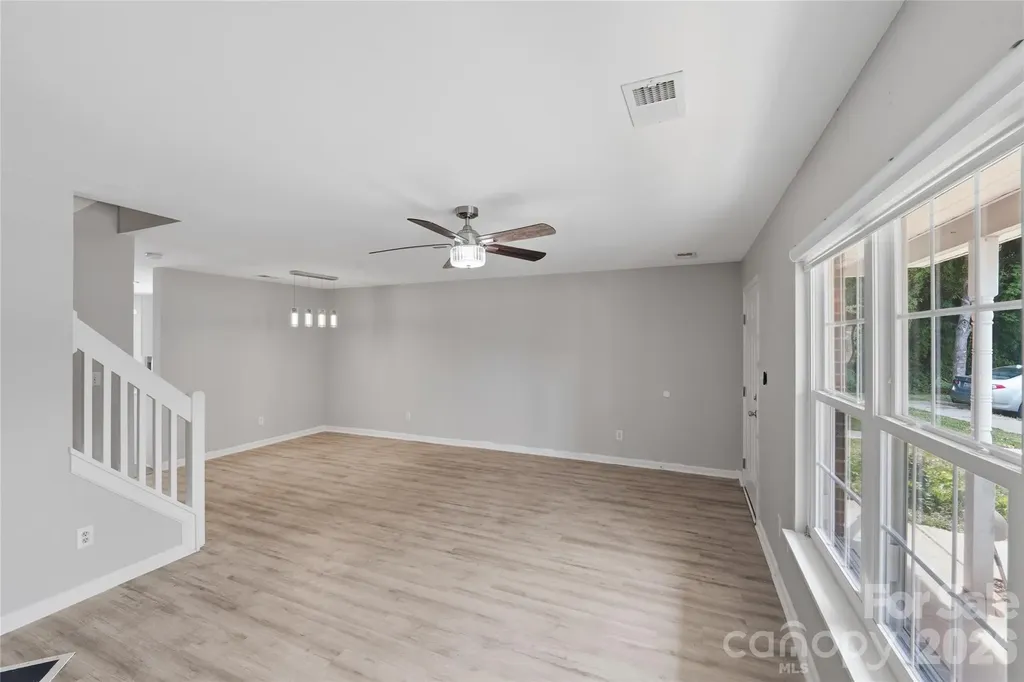 7709 Petrea Lane Charlotte NC 28227