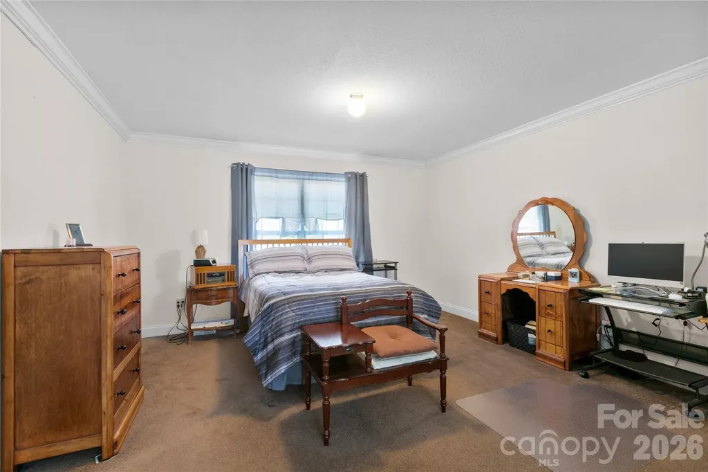 28 Chapel Park Road Asheville NC 28803