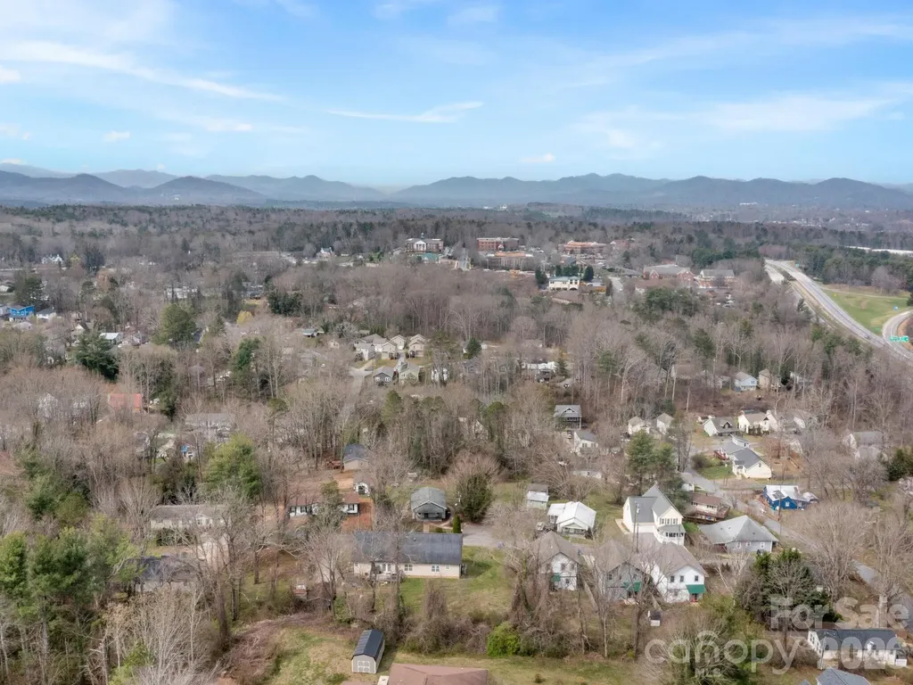 28 Chapel Park Road Asheville NC 28803