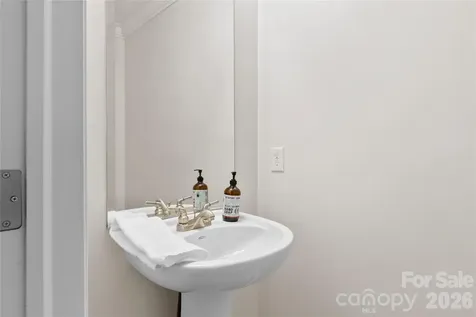28 Chapel Park Road Asheville NC 28803