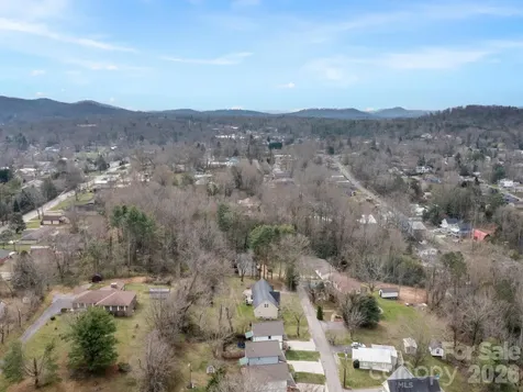 28 Chapel Park Road Asheville NC 28803