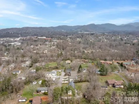 28 Chapel Park Road Asheville NC 28803