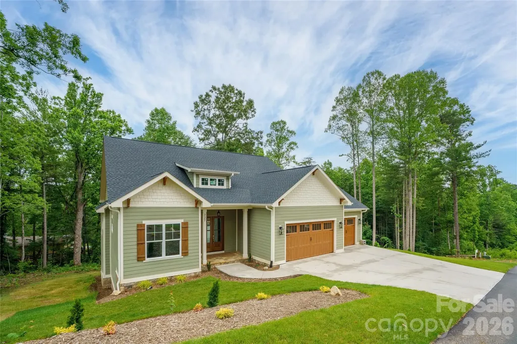 227 Northview Drive Hendersonville NC 28791