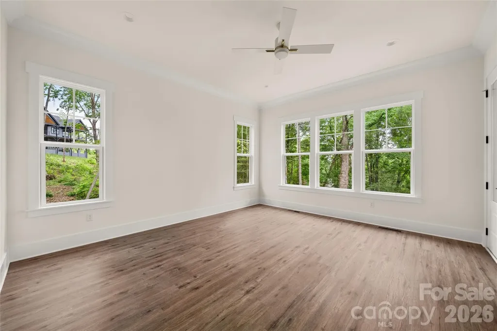 227 Northview Drive Hendersonville NC 28791