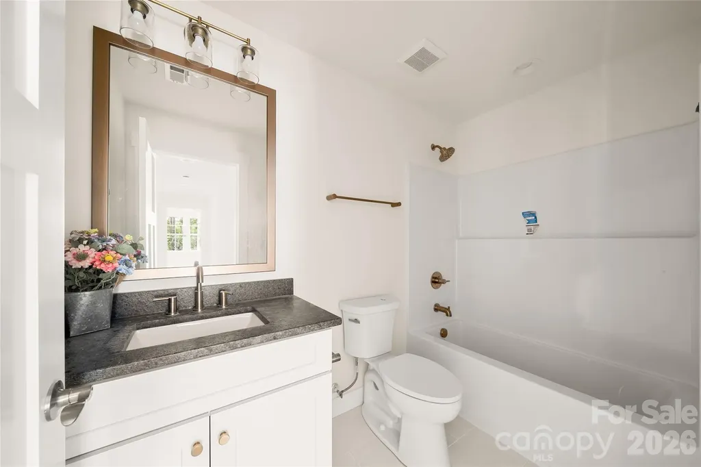 227 Northview Drive Hendersonville NC 28791