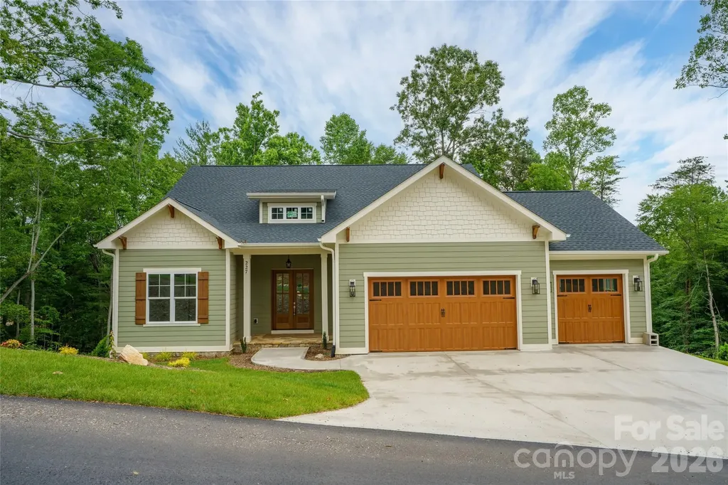 227 Northview Drive Hendersonville NC 28791