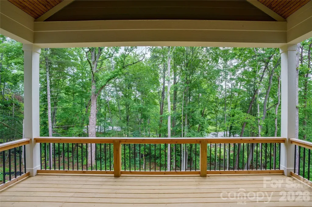 227 Northview Drive Hendersonville NC 28791