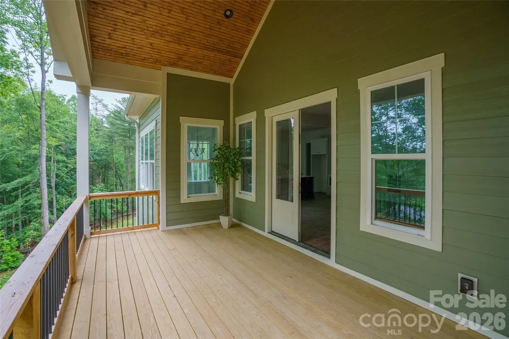 227 Northview Drive Hendersonville NC 28791