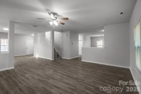 3308 Lemongrass Lane Charlotte NC 28214