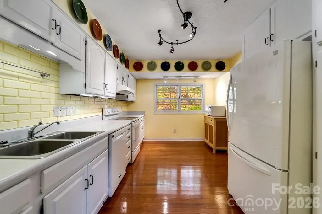1168 North Country Club Drive Cullowhee NC 28723