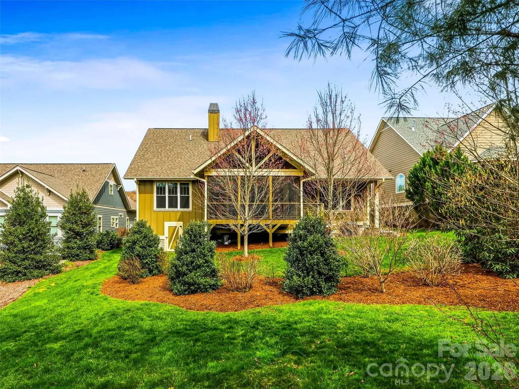 242 Whistlewood Lane Hendersonville NC 28739