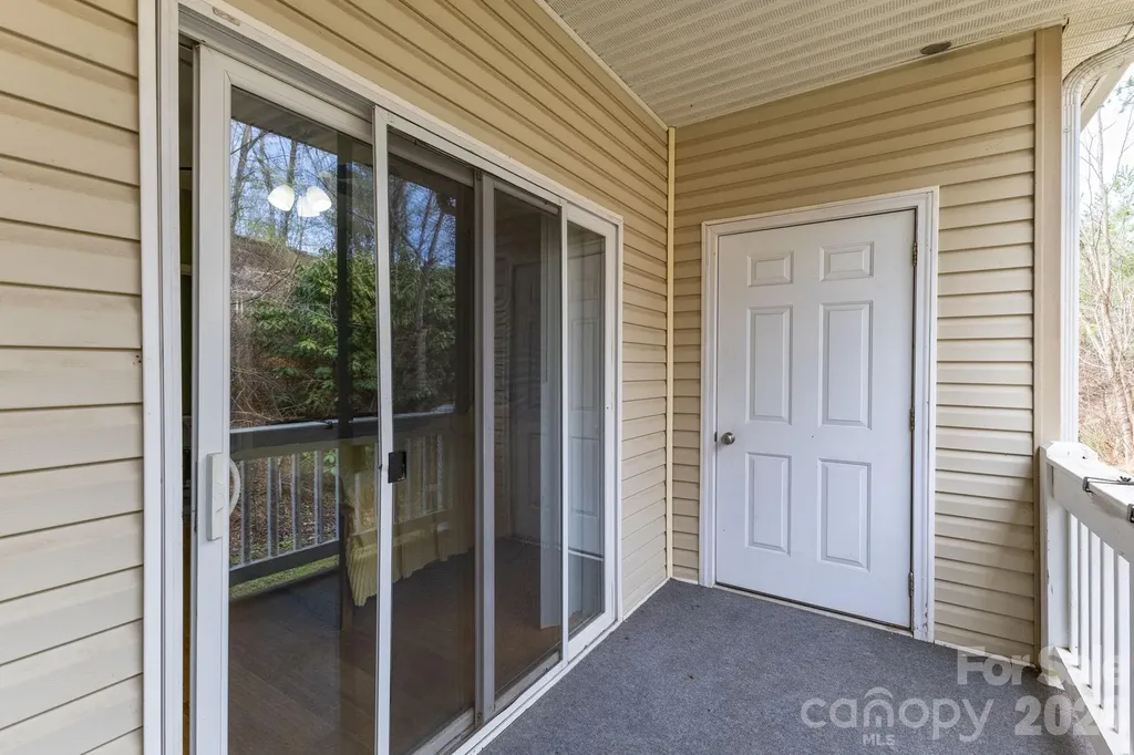 709 Villas Court Asheville NC 28806