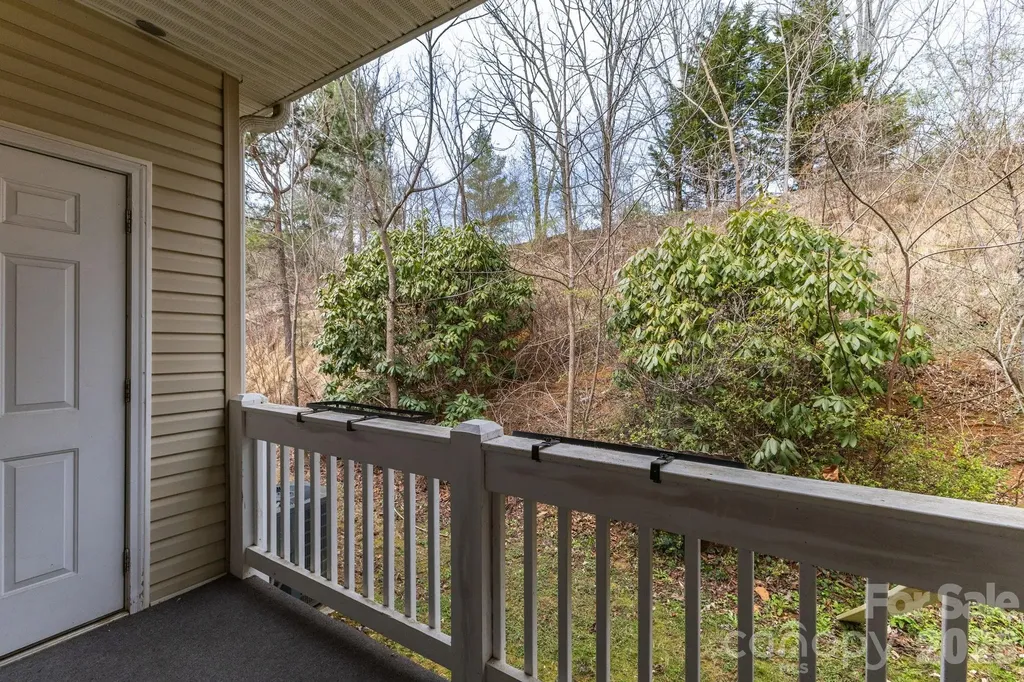 709 Villas Court Asheville NC 28806
