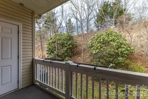 709 Villas Court Asheville NC 28806