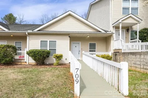 709 Villas Court Asheville NC 28806