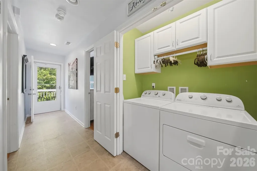 1662 Golden Cedar Lane Newton NC 28658