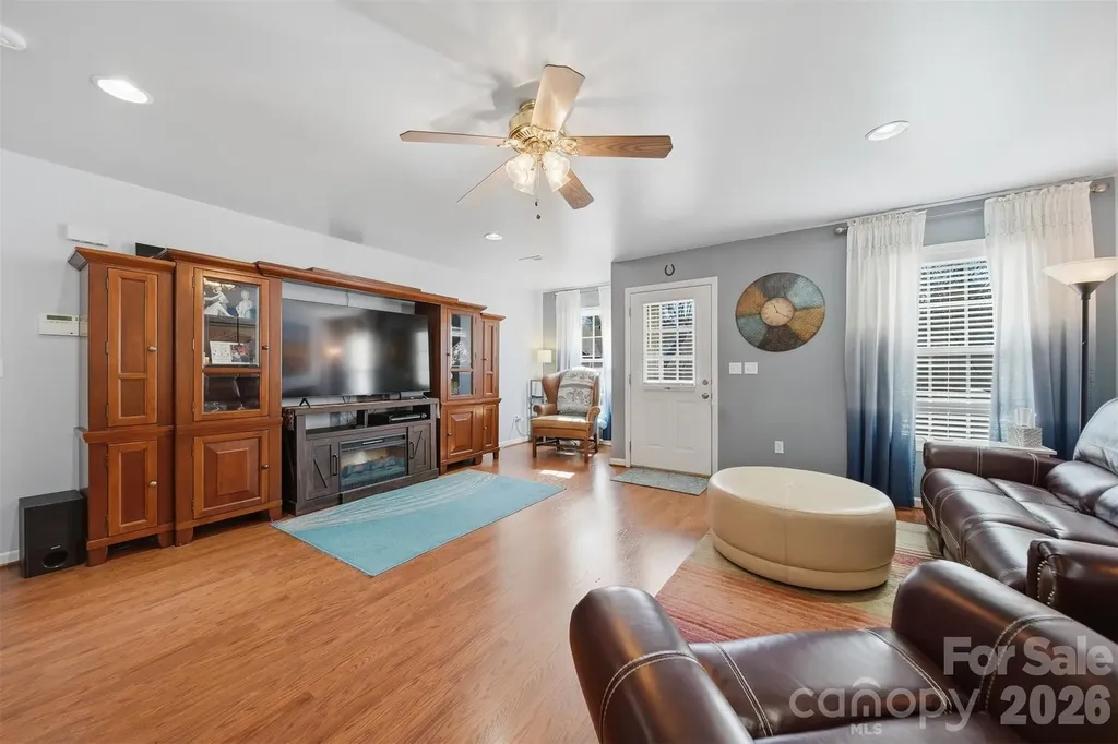 1662 Golden Cedar Lane Newton NC 28658