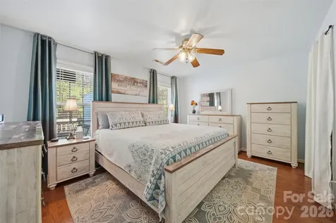 1662 Golden Cedar Lane Newton NC 28658