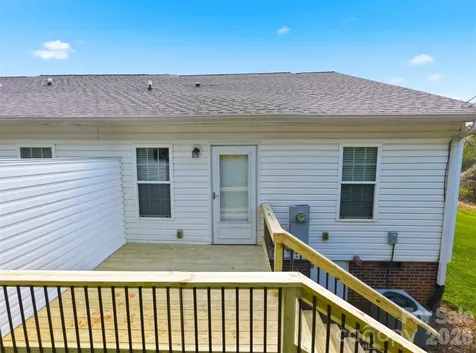 1662 Golden Cedar Lane Newton NC 28658