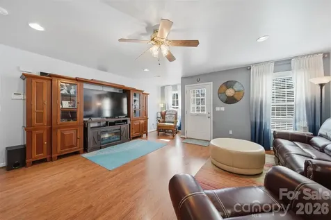1662 Golden Cedar Lane Newton NC 28658