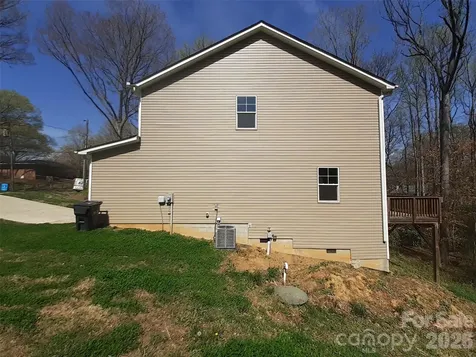 2019 Arapaho Drive Charlotte NC 28214