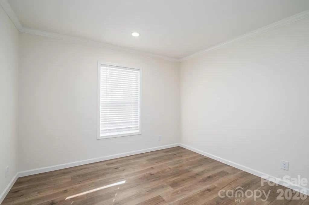 808 W Eagleview Lane Lawndale NC 28090