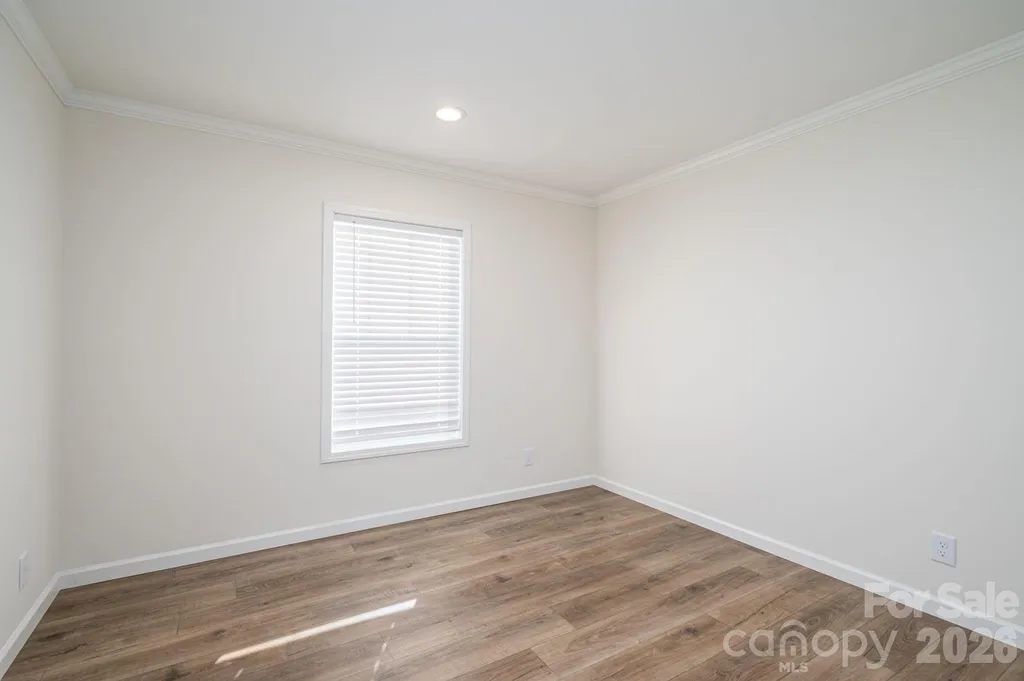 808 W Eagleview Lane Lawndale NC 28090