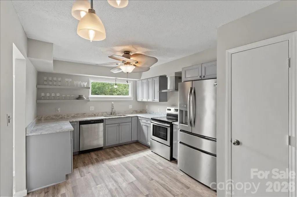 6610 Point Comfort Lane Charlotte NC 28226