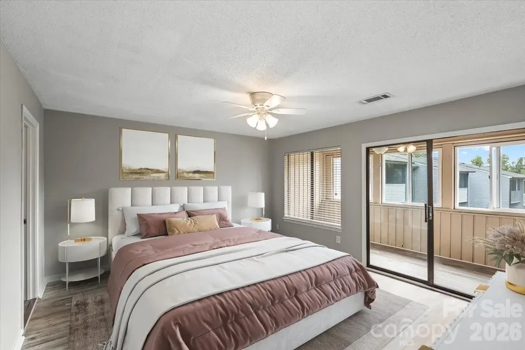 6610 Point Comfort Lane Charlotte NC 28226