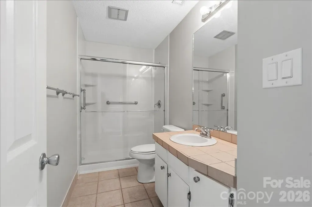 6610 Point Comfort Lane Charlotte NC 28226