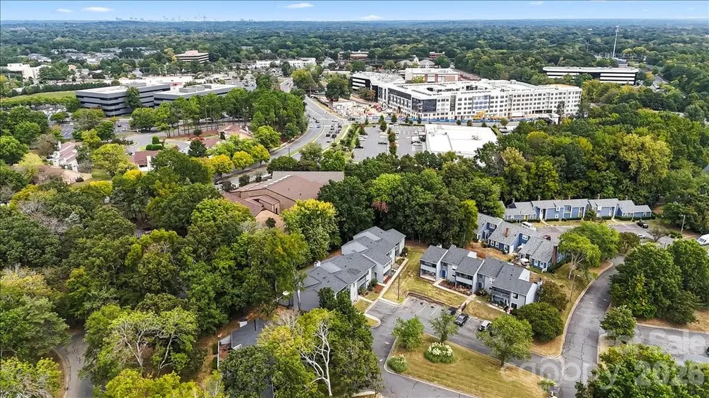 6610 Point Comfort Lane Charlotte NC 28226
