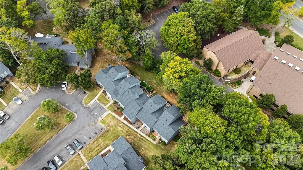 6610 Point Comfort Lane Charlotte NC 28226