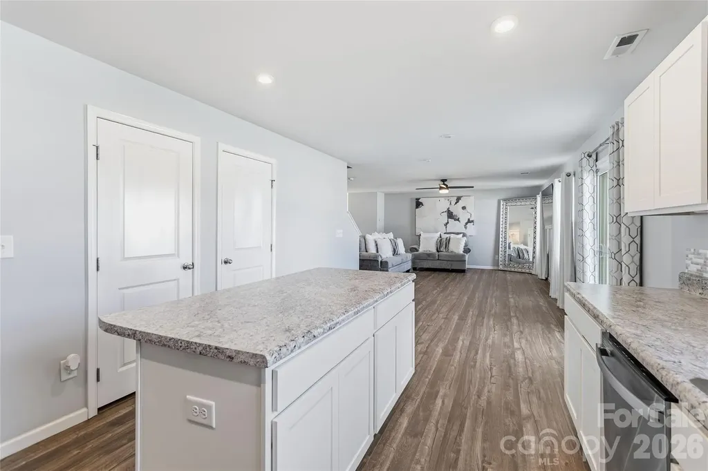 5127 Merwyn Avenue Charlotte NC 28215
