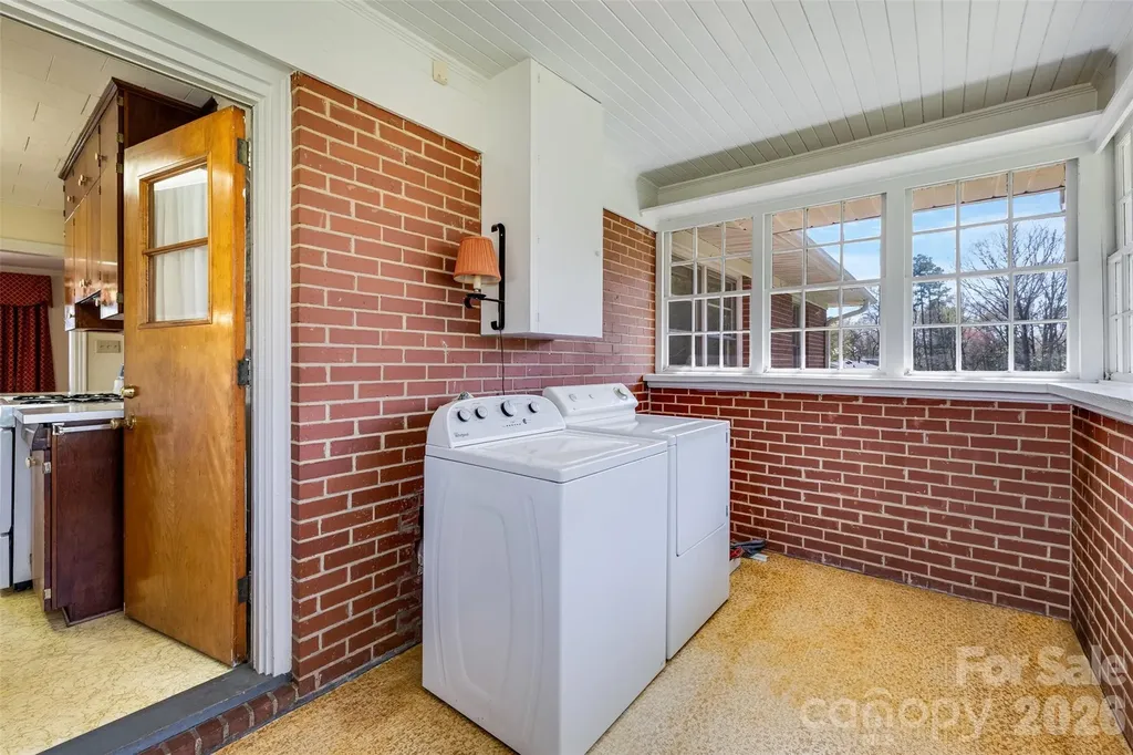116 Crest Street Mount Holly NC 28120
