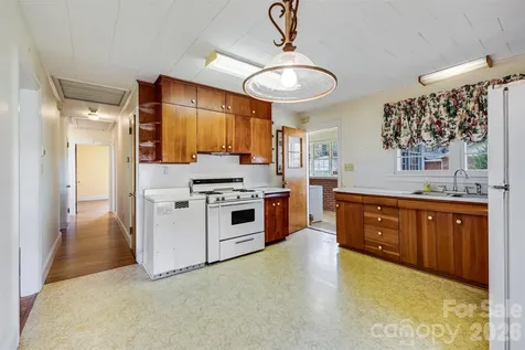 116 Crest Street Mount Holly NC 28120
